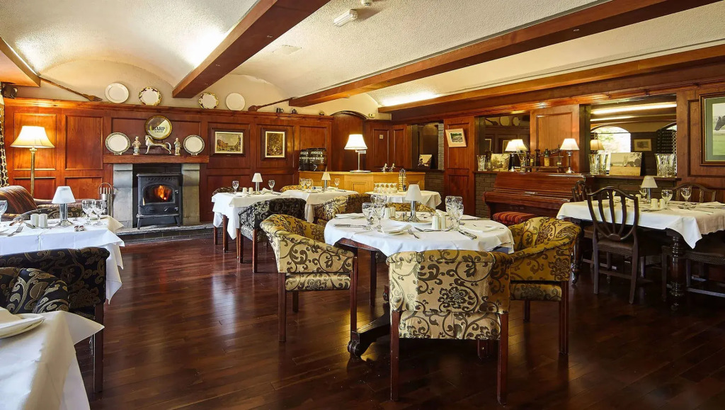 The Cedar Lodge Hotel and Restaurant