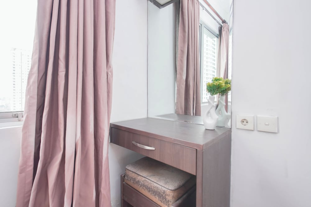 Cozy 2BR Cosmo Residence Apartment near Thamrin City Mall