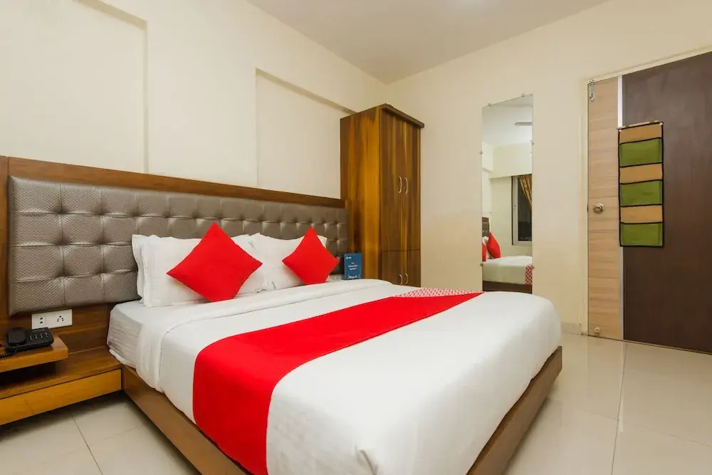 OYO 11441 Hotel Blue Bells Residency