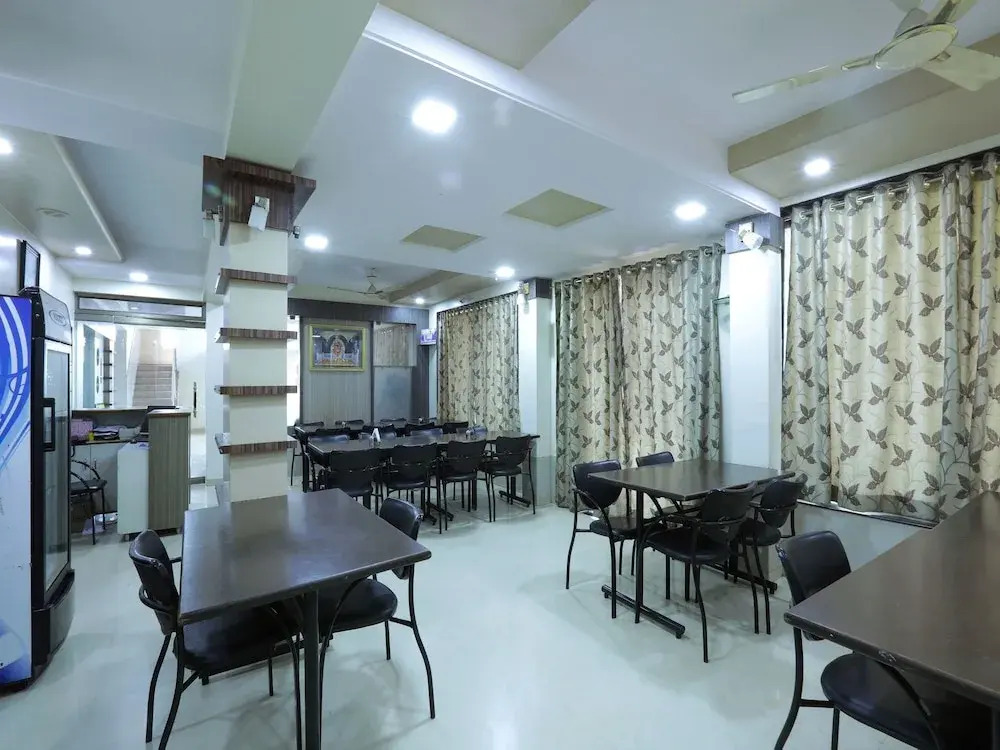 Hotel Shri Sai Murli