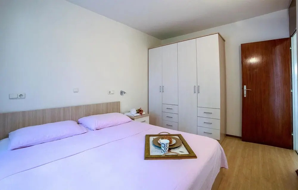 Stunning Apartment in Podstrana With 2 Bedrooms and Wifi
