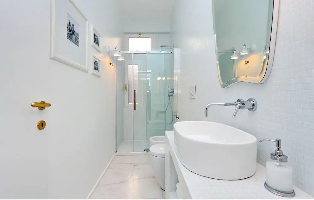 Elegant flat for 8 near Colosseum