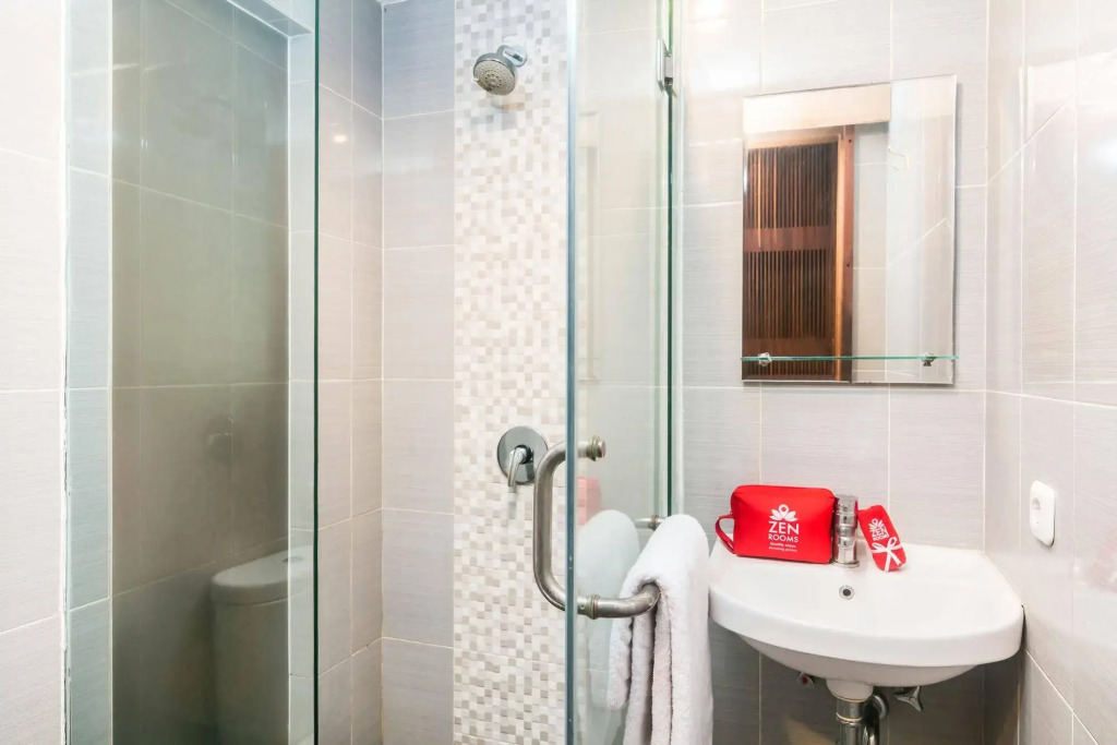 ZEN Rooms Raya Kuta Joger