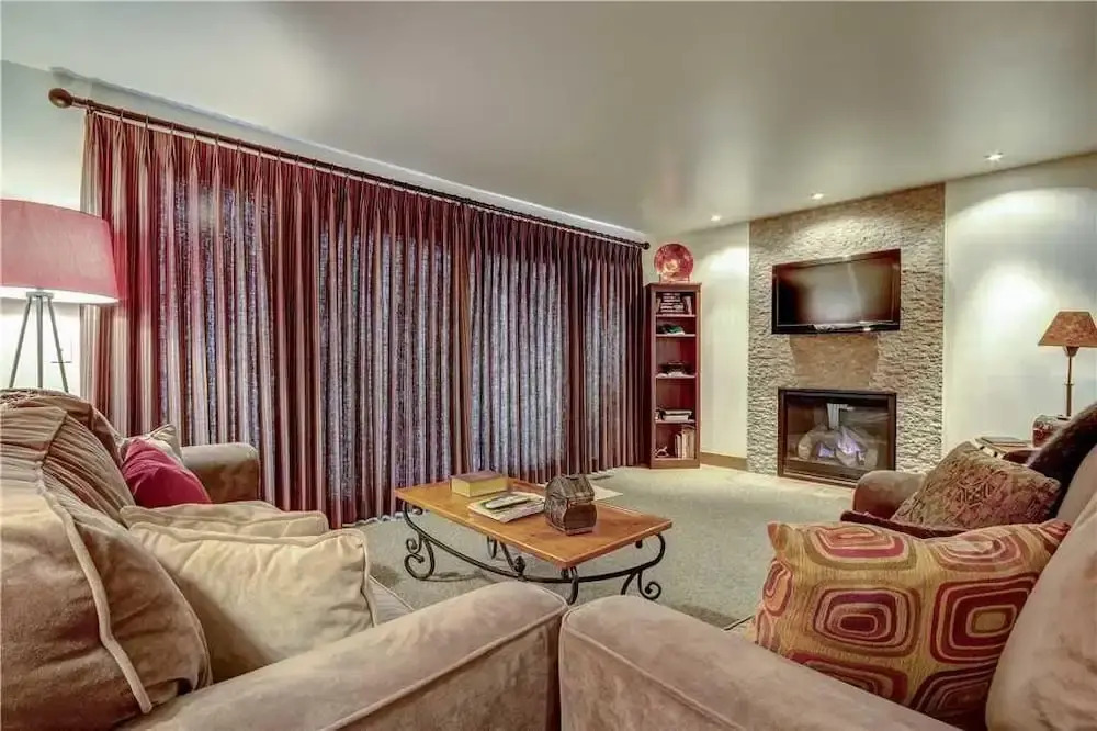 Racquet Club #125 2 Bedroom Condo