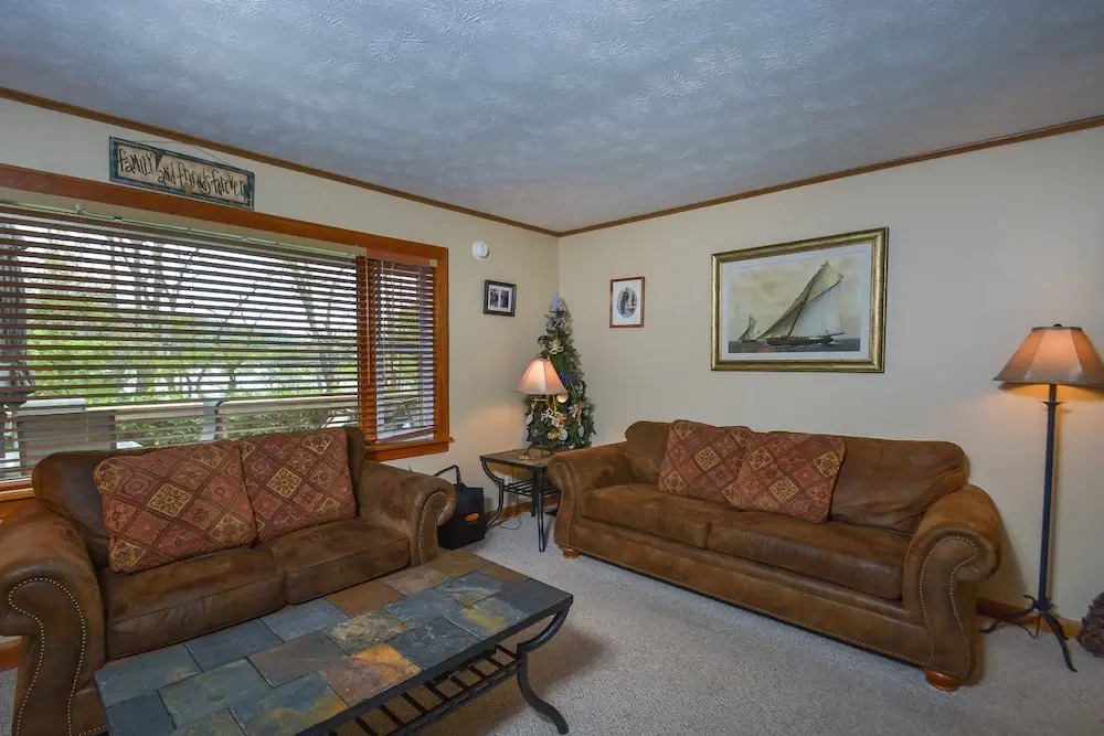 Whispering Oaks 3 Bedroom House