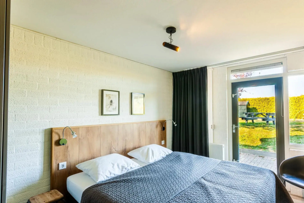Family Villa Near the Ijsselmeer and Forrest