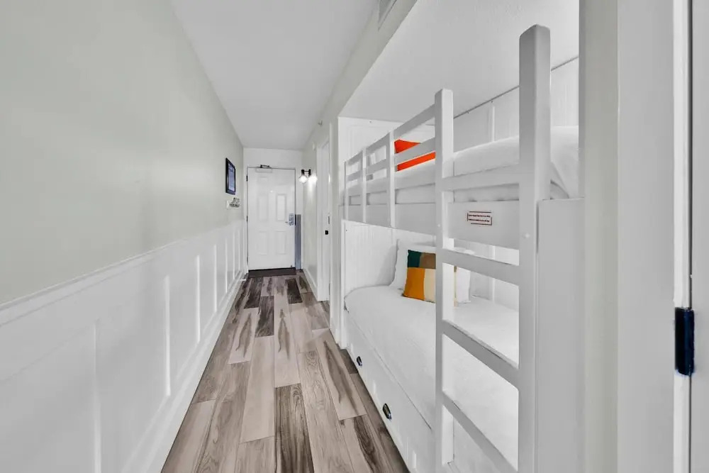 Pelican Beach 307