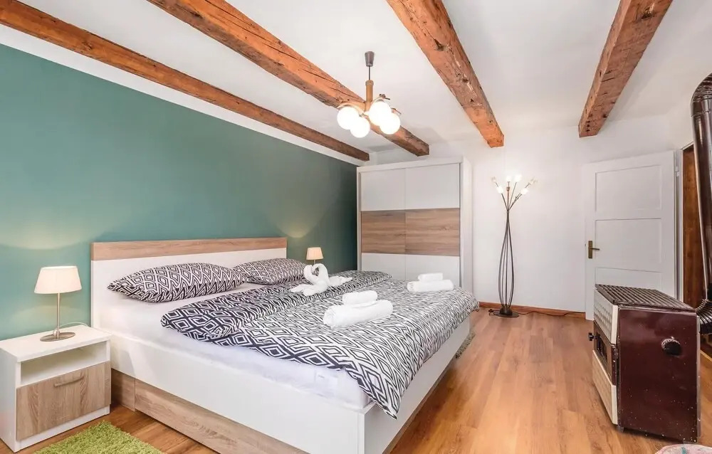 2 Bedroom Gorgeous Home In Fuzine