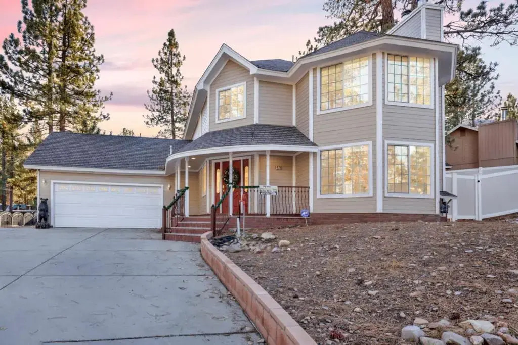 Mockingbird Getaway #2091 by Big Bear Vacations