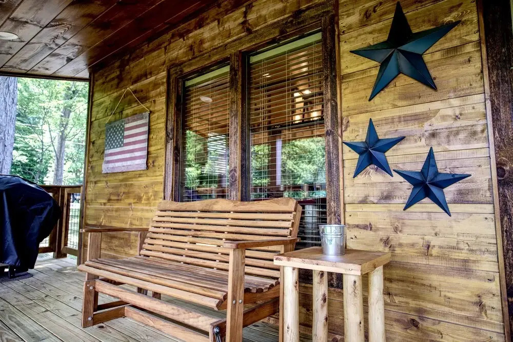 Scenic Solitude 2 Bedroom Home by Redawning