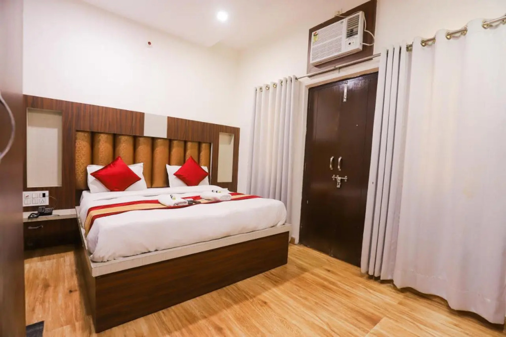 Hotel Grey Castle - Near Haridwar Railway Station