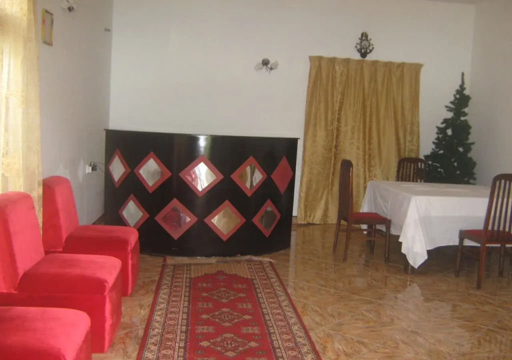 Daisy Villa