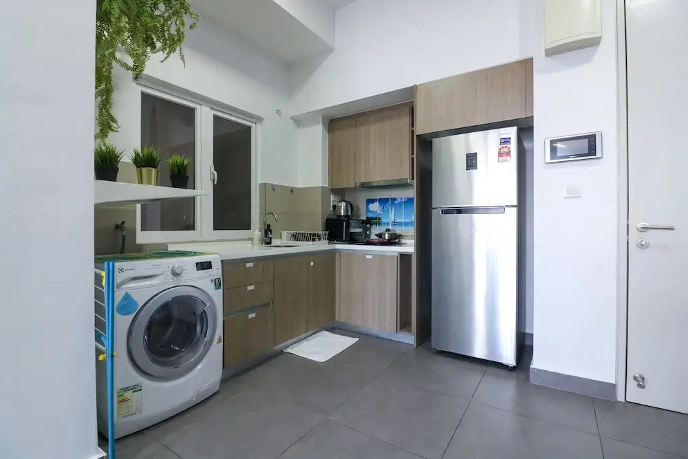 Victoria Home Sentrio Suites