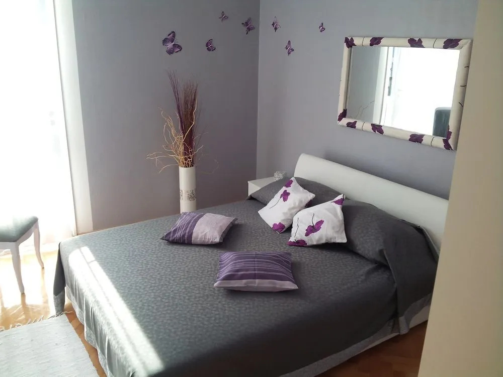Feel Center Apartments.