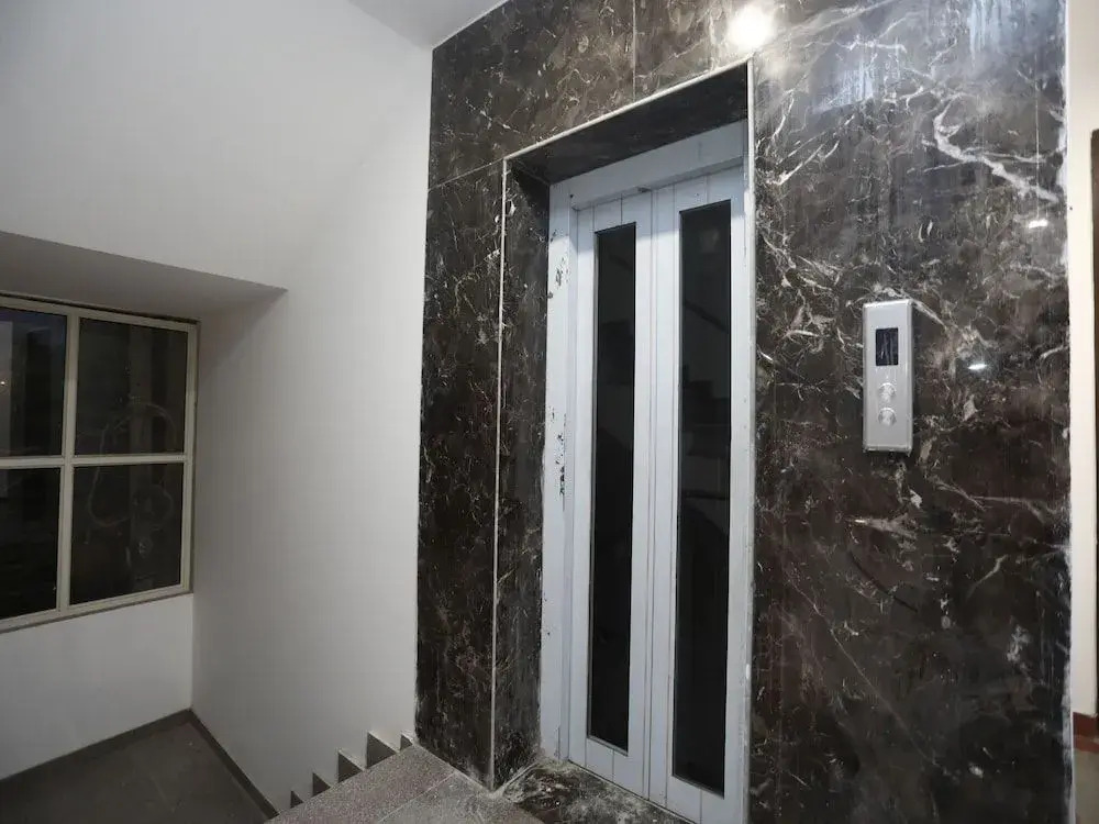 OYO 14481 Almati Inn