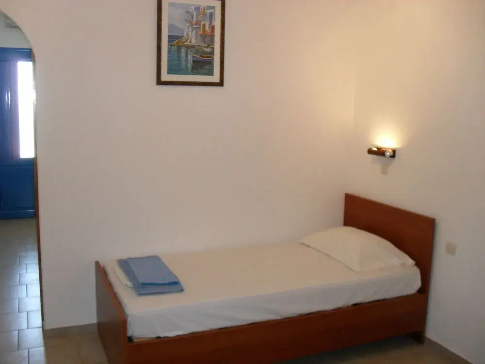 Chris Apartments