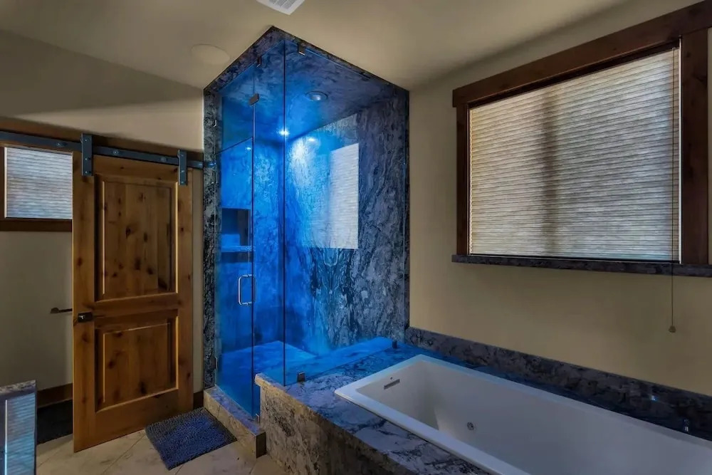 2566 Del Norte 5 Bedroom Home by RedAwning