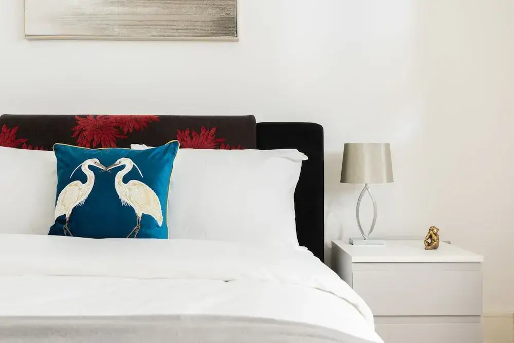 Platinum Apartment in Central Camden 9984