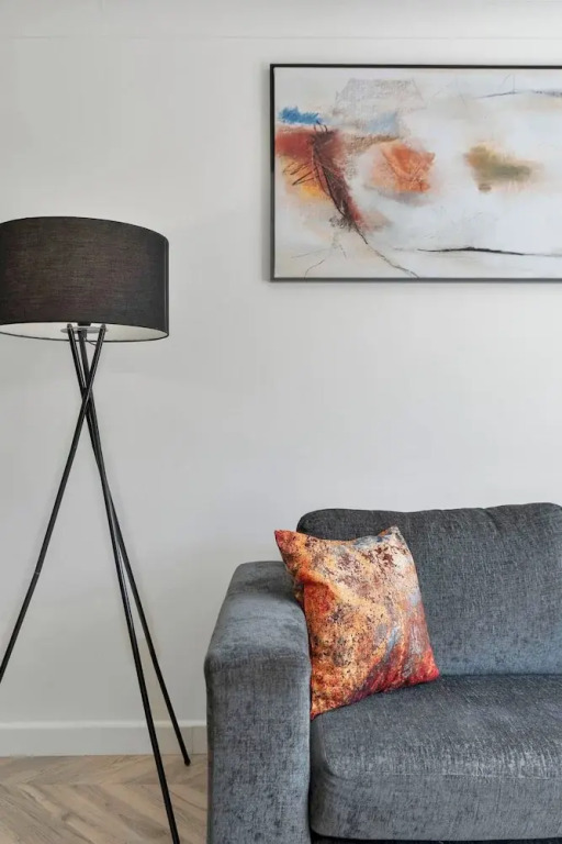 Stylish 4bed Home Free Parking 20 Min to Edinburgh