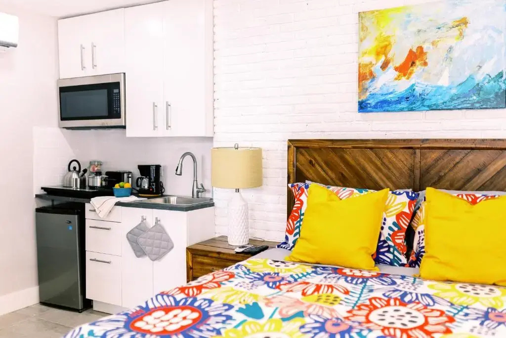 Casa Cordova Apartments By Lowkl