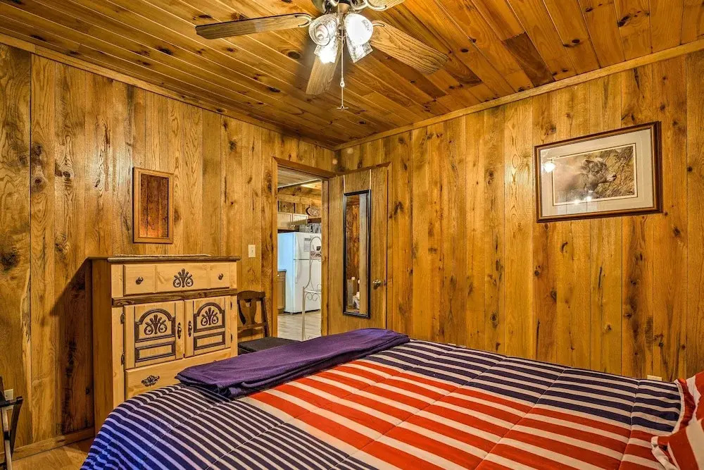 Tellico Plains Cabin - 5 Acres, Backyard Creek!