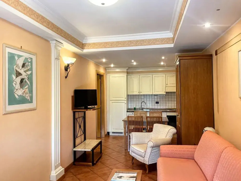 Apartment in Roma by Marco Simone Golf