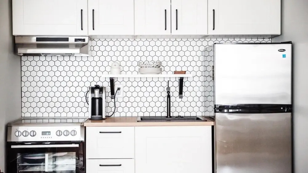 Stylish Studio Near Yonge and Eglinton