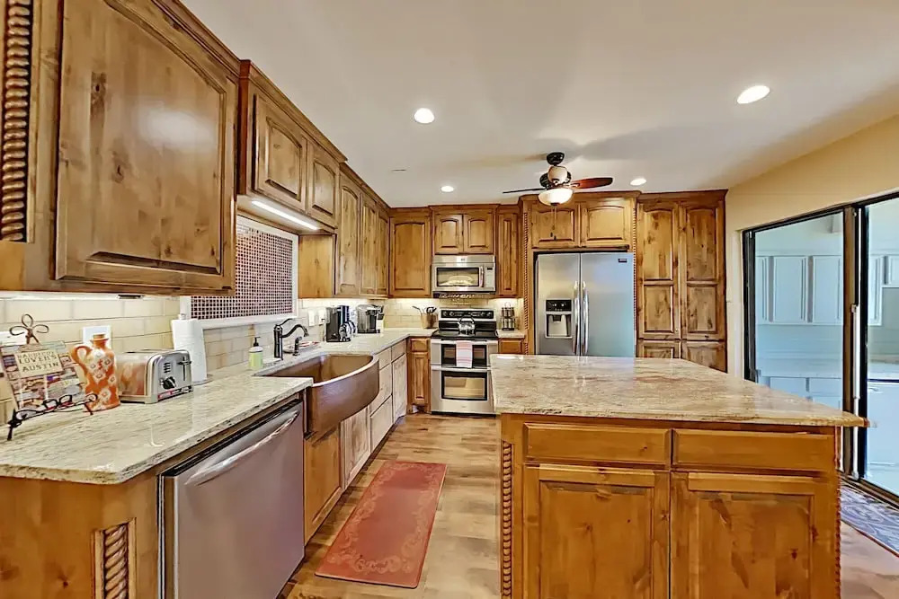 Lavish All-suite W/ Tennis Courts: Near Pool, Golf 4 Bedroom Condo