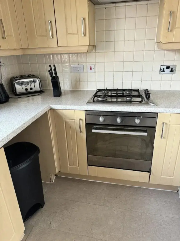 Havana 2 bed Apartment in london