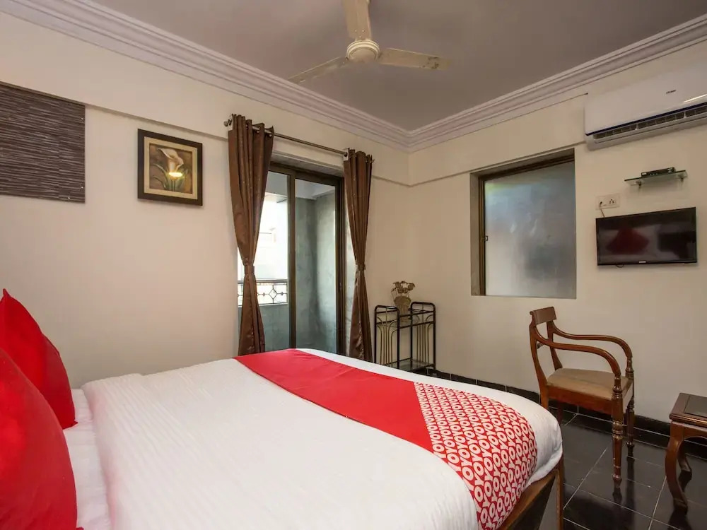 OYO 12078 Hotel Suncity