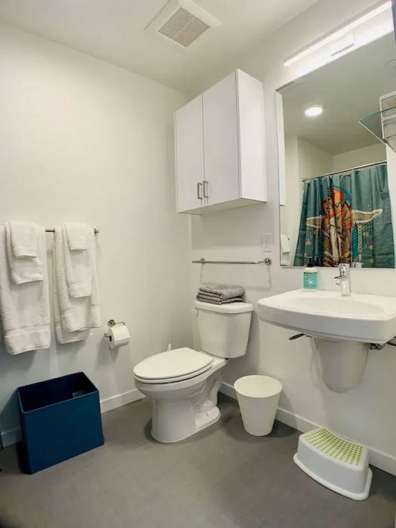Modern Roosevelt Urban Studio