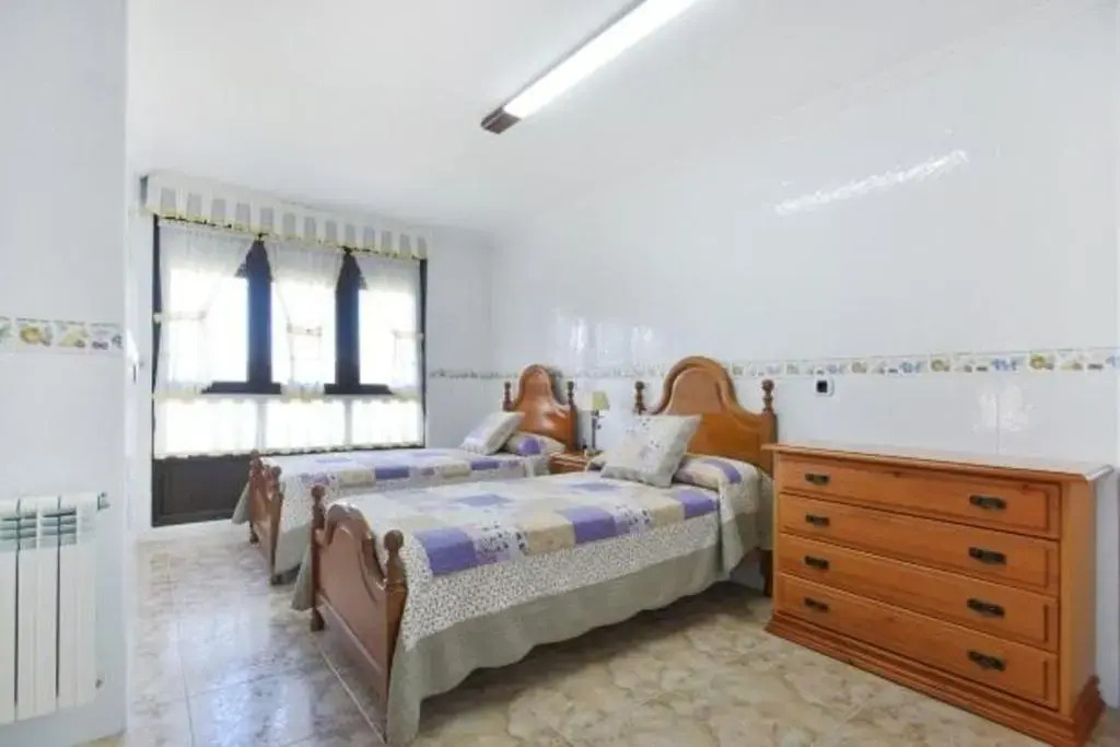 House with 5 Bedrooms in Sevares, with Wonderful Mountain View, Enclosed Garden And Wifi