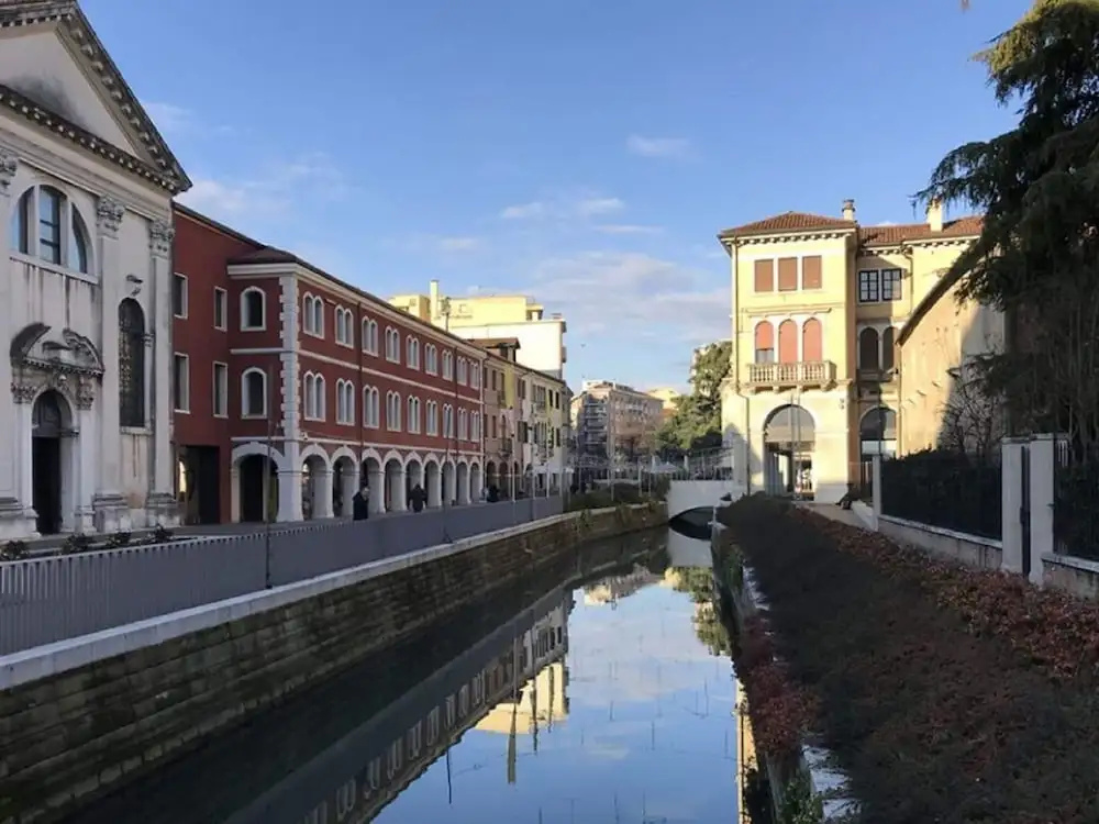 Graceful Apartment in Venice near Public Swimming Pool
