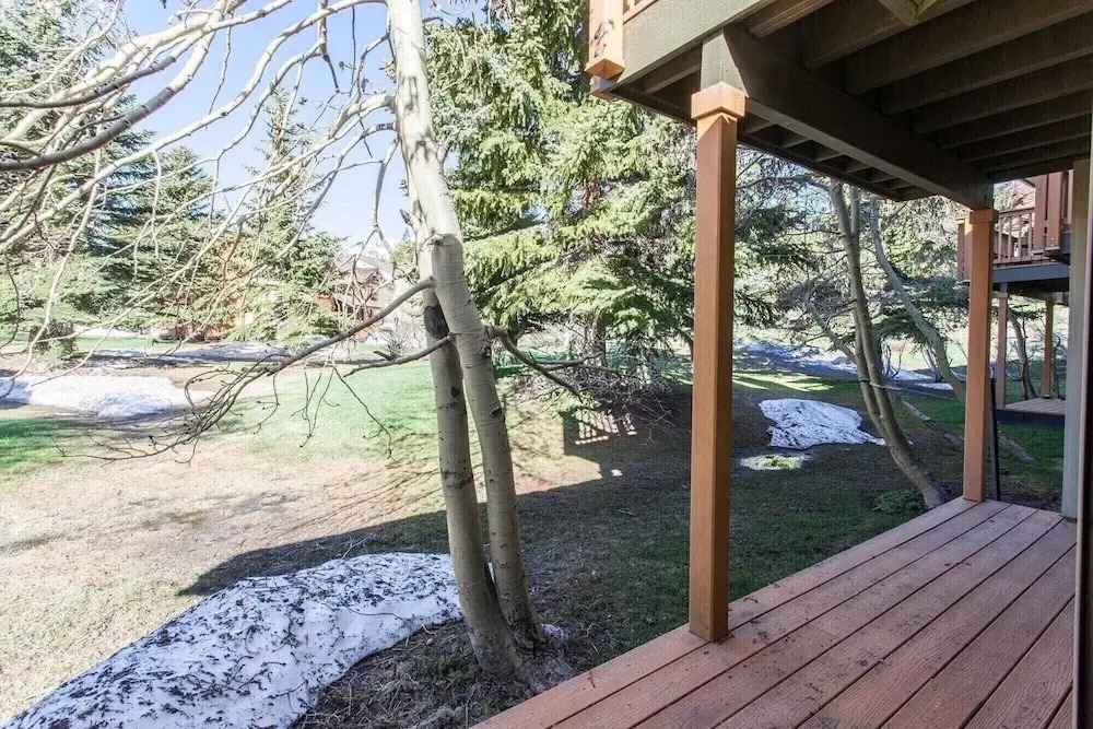 Snowcreek #320 Spacious, 3 bedroom + loft in Snowcreek phase 2 . Sleeps 10. Amazing Views