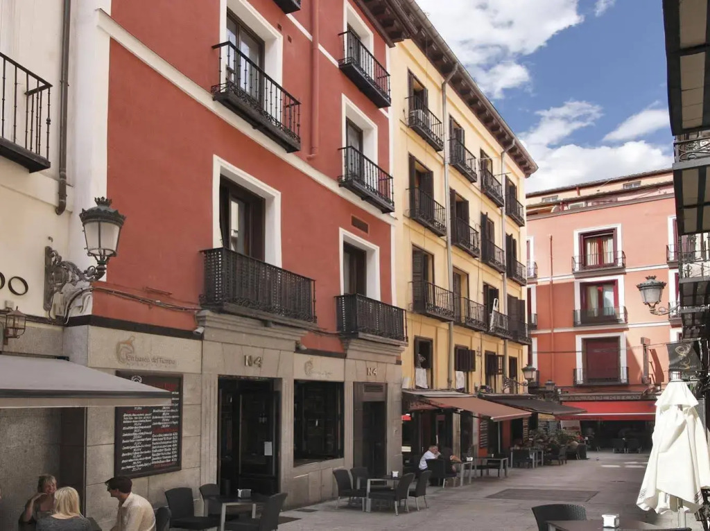 Apartamentos El Tiempo