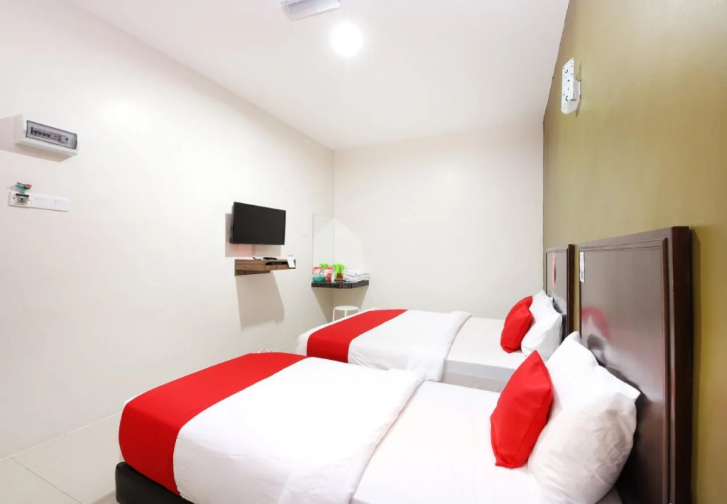 OYO 90456 Hotel Tgl