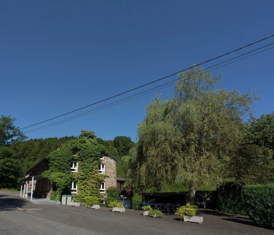 House in Natural Area Ideal for Families with Games Room, Sauna, Hot Tub
