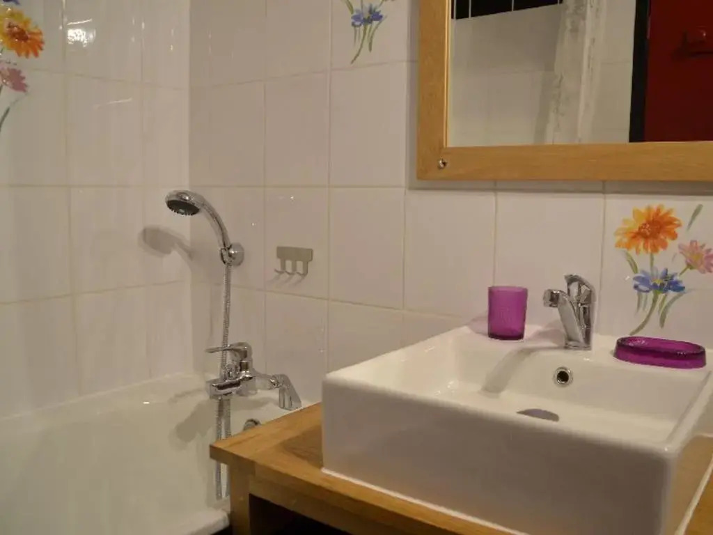 Appartement Les Menuires, 1 pièce, 4 personnes - FR-1-452-151