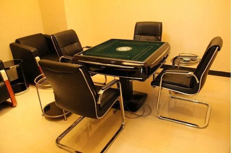 Easco Hotel