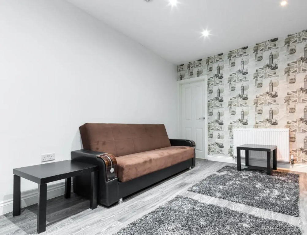 Whitechapel Grand