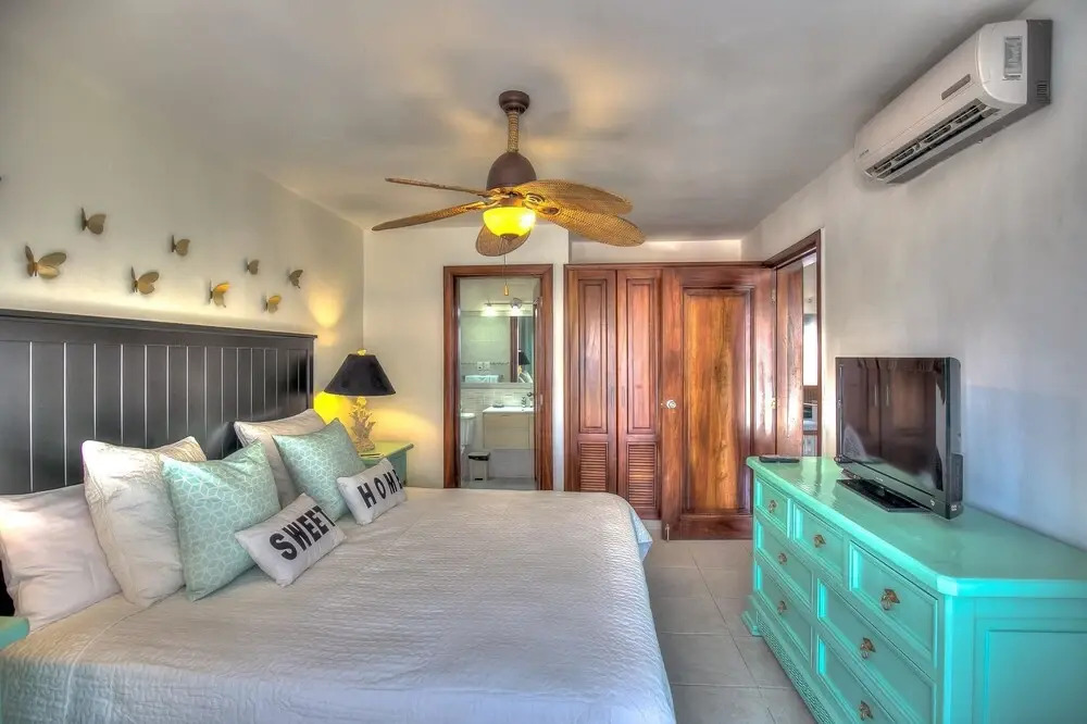 Beautiful Beachfront Apartment With Unique Ocean Views