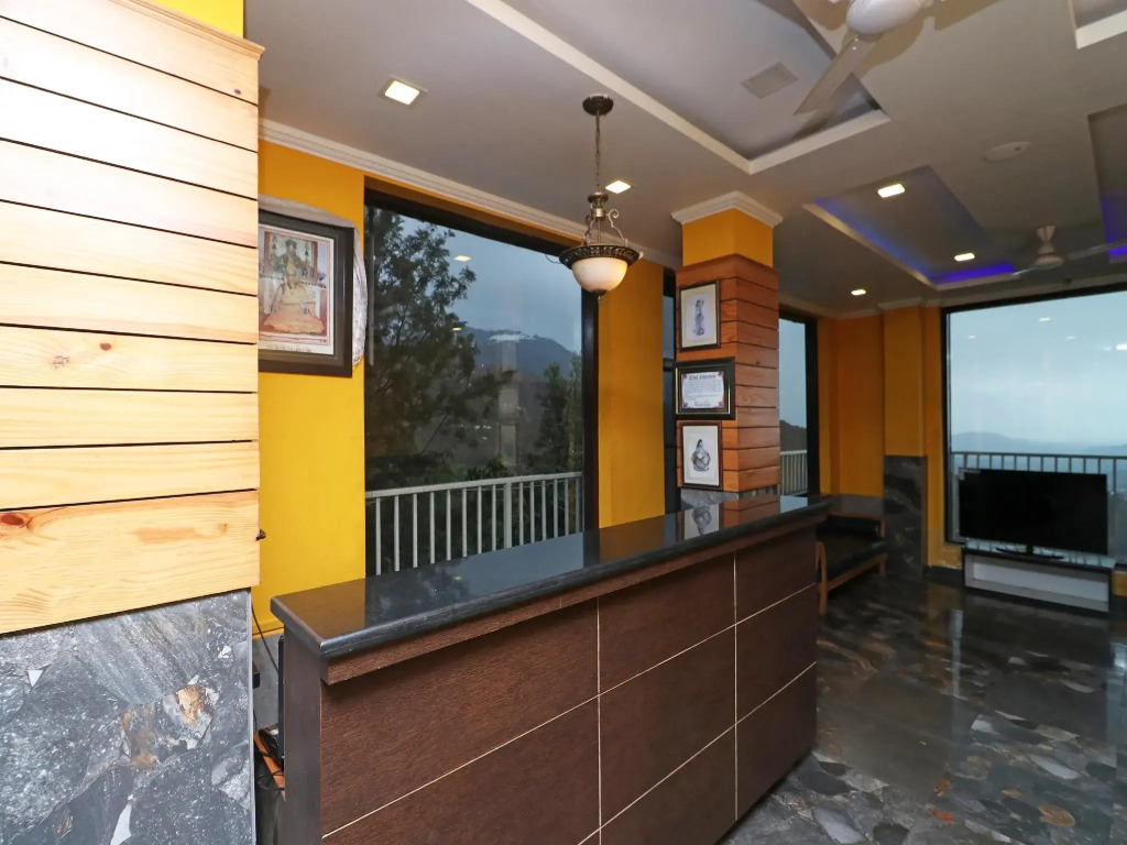 OYO 31120 Hotel Royale India