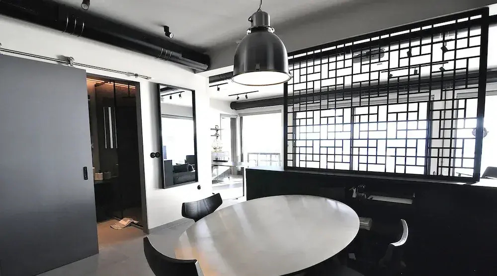 Nero Luxury Suites by Zennova