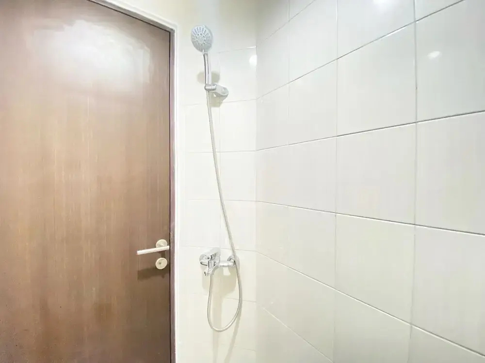 Cozy And Spacious Studio Room At Mekarwangi Square Apartment