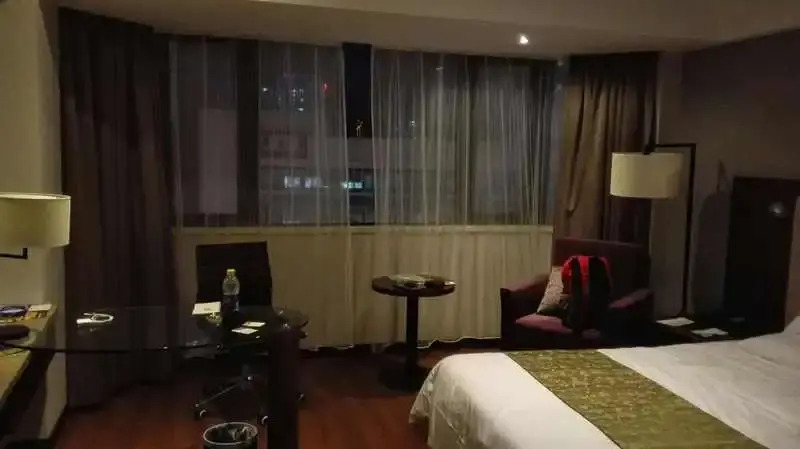 Yitel (Shenzhen Huaqiang)