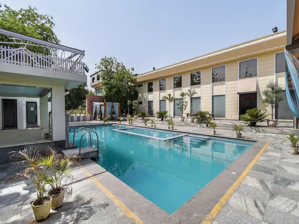 OYO 15418 D'amore Resorts