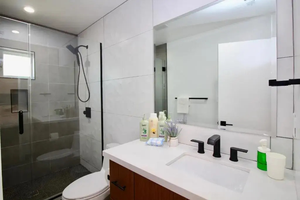 Los Angeles 3BR Villa Suites with Free Parking