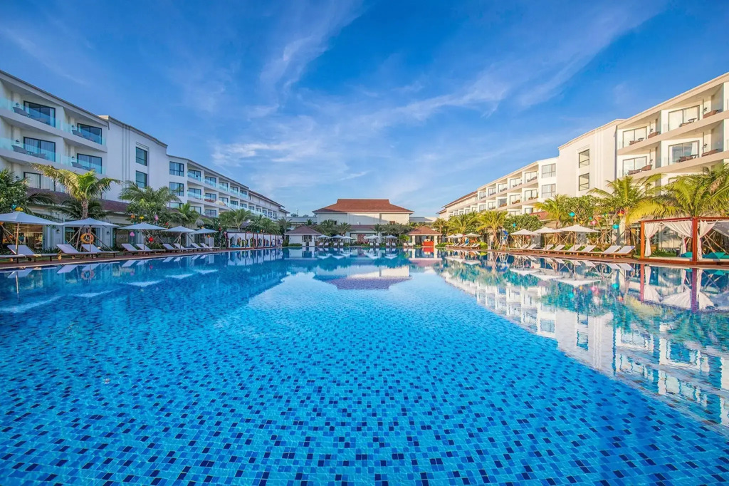 Renaissance Danang Hoi An Resort & Spa