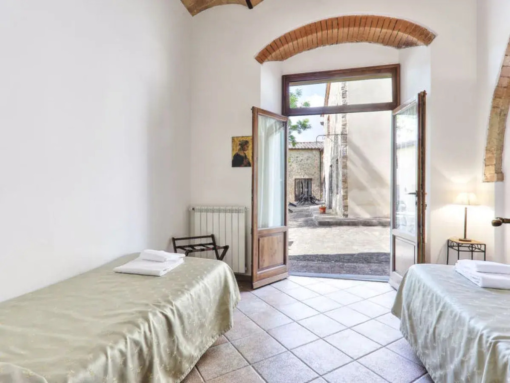 Chiantishire retreat