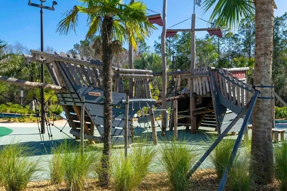 Family-friendly Townhouse With Resort Pool Access